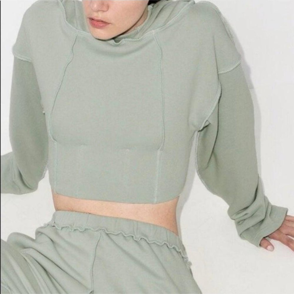 Guizio Croppped Contrast Stich Hoodie